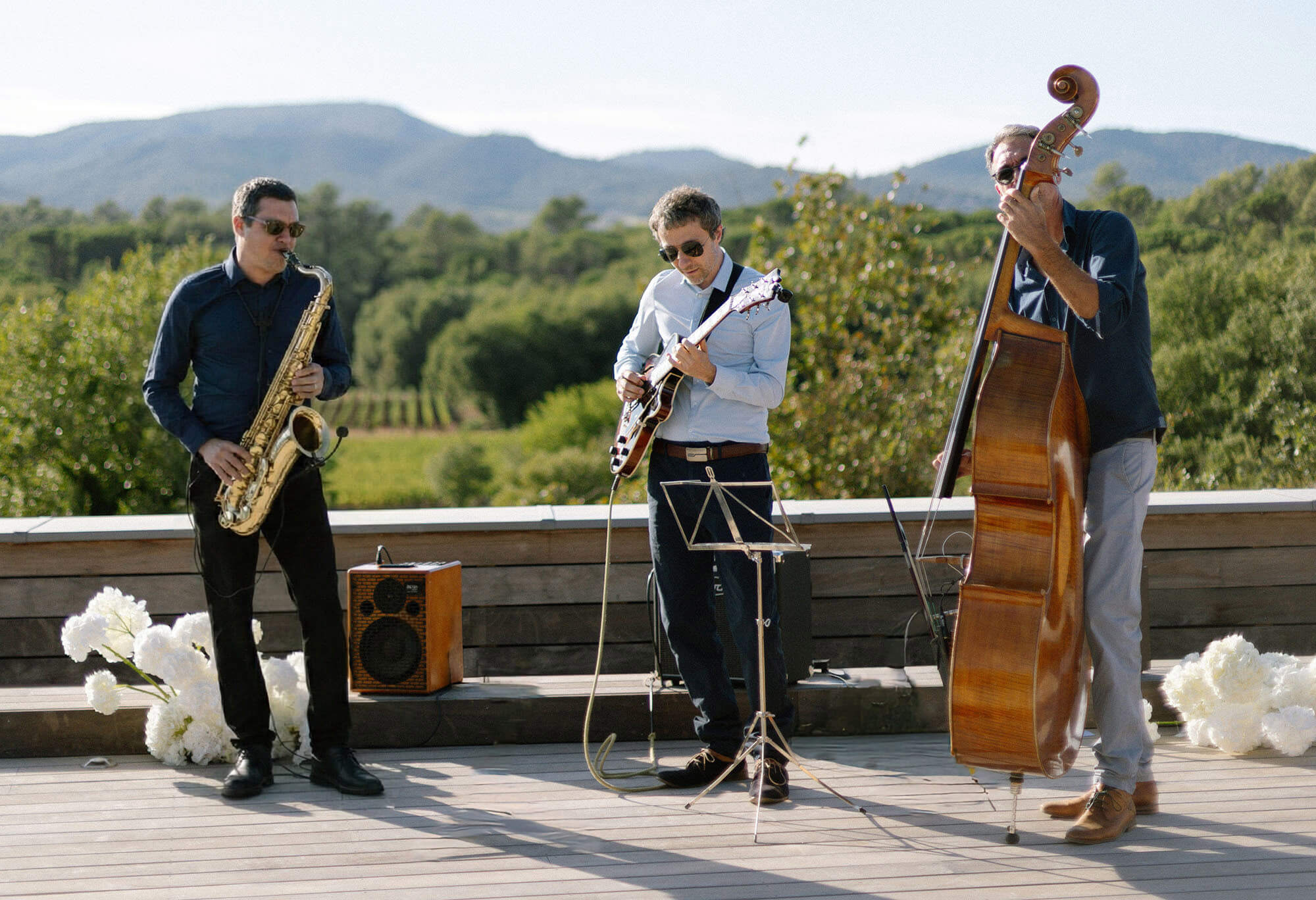 Dilia Jazz Band live jazz trio with saxophone, guitar and double bass at a wedding in Provence
